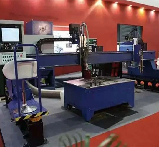 HNC-4000 True Hole HD Hoch auflösende Präzisions-CNC-Plasmas chneid maschine